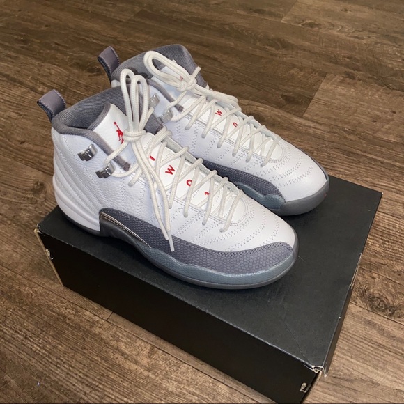 Jordan Retro 12 White Dark Grey - Picture 4 of 8